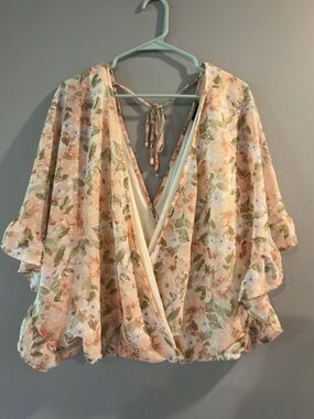 Buckle Peach Floral Tie-Back Wrap Blouse